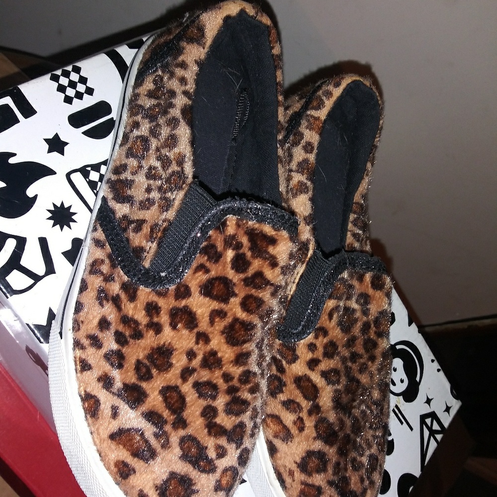 Girls shoes